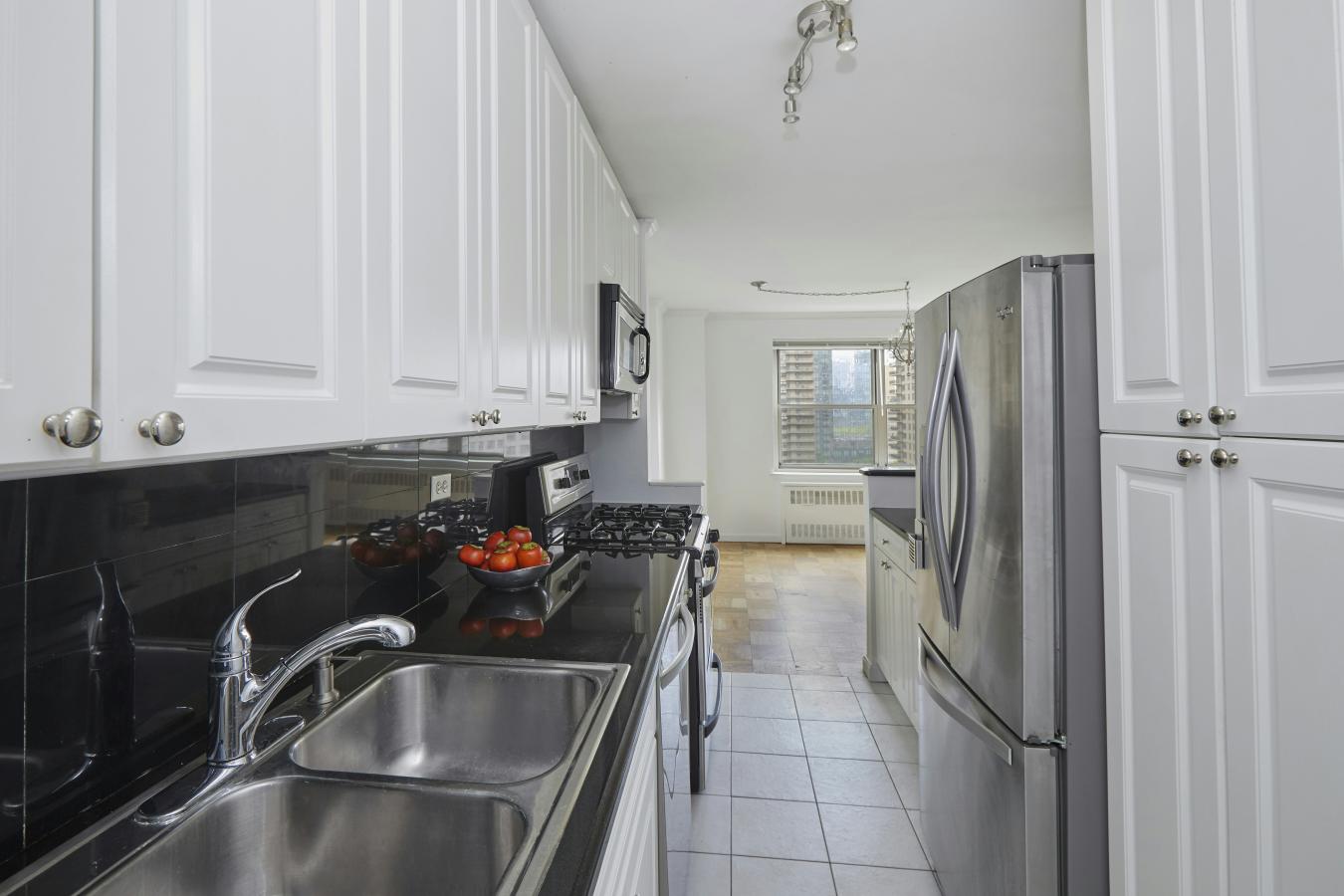 New York, New York, 10023, United States, 2 Bedrooms Bedrooms, ,2 BathroomsBathrooms,Residential,For Sale,2049598