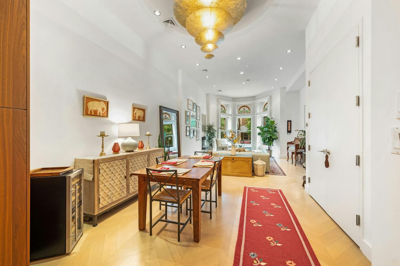 South Harlem, New York, 10027, United States, 3 Bedrooms Bedrooms, ,2 BathroomsBathrooms,Residential,For Sale,2049597