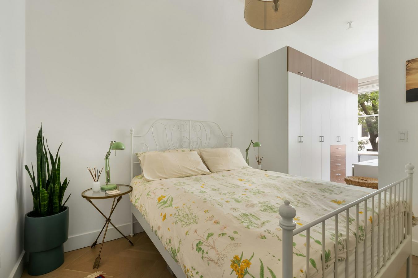 South Harlem, New York, 10027, United States, 3 Bedrooms Bedrooms, ,2 BathroomsBathrooms,Residential,For Sale,2049597