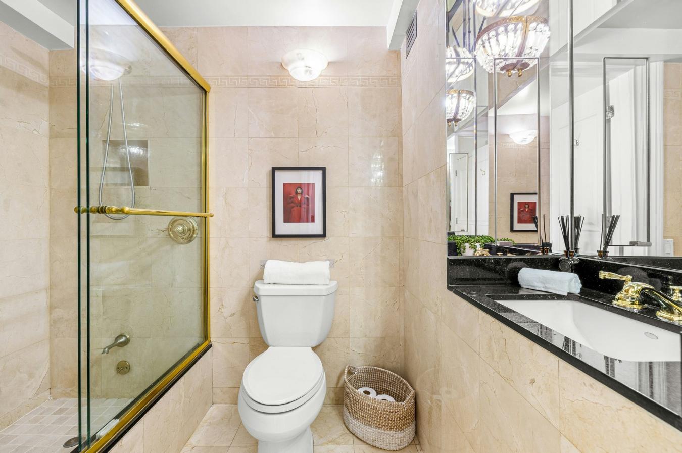 New York, New York, 10022, United States, 2 Bedrooms Bedrooms, ,2 BathroomsBathrooms,Residential,For Sale,2049596