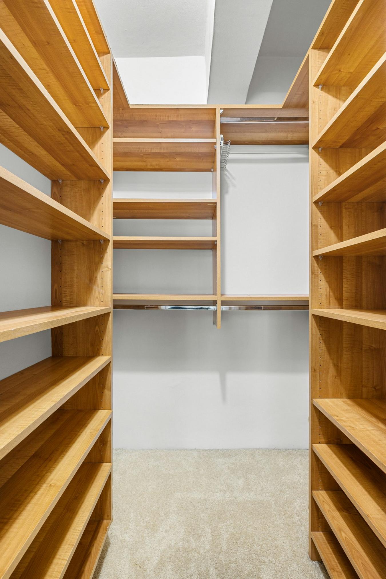 New York, New York, 10022, United States, 2 Bedrooms Bedrooms, ,2 BathroomsBathrooms,Residential,For Sale,2049596