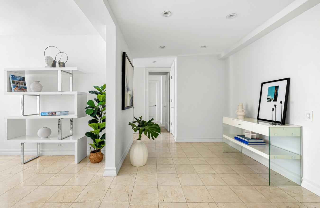 New York, New York, 10022, United States, 2 Bedrooms Bedrooms, ,2 BathroomsBathrooms,Residential,For Sale,2049596