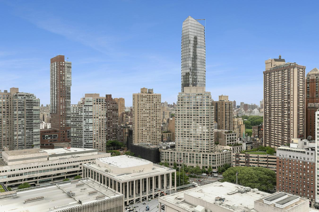 New York, New York, 10023, United States, 1 Bedroom Bedrooms, ,1 BathroomBathrooms,Residential,For Sale,2049595