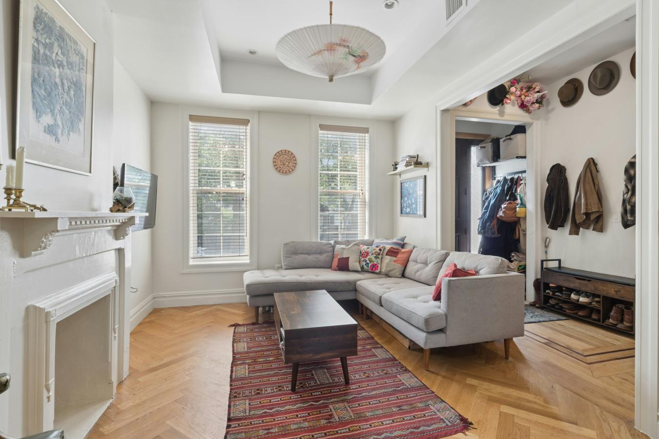 Bushwick, New York, 11221, United States, 4 Bedrooms Bedrooms, ,3 BathroomsBathrooms,Residential,For Sale,2049593