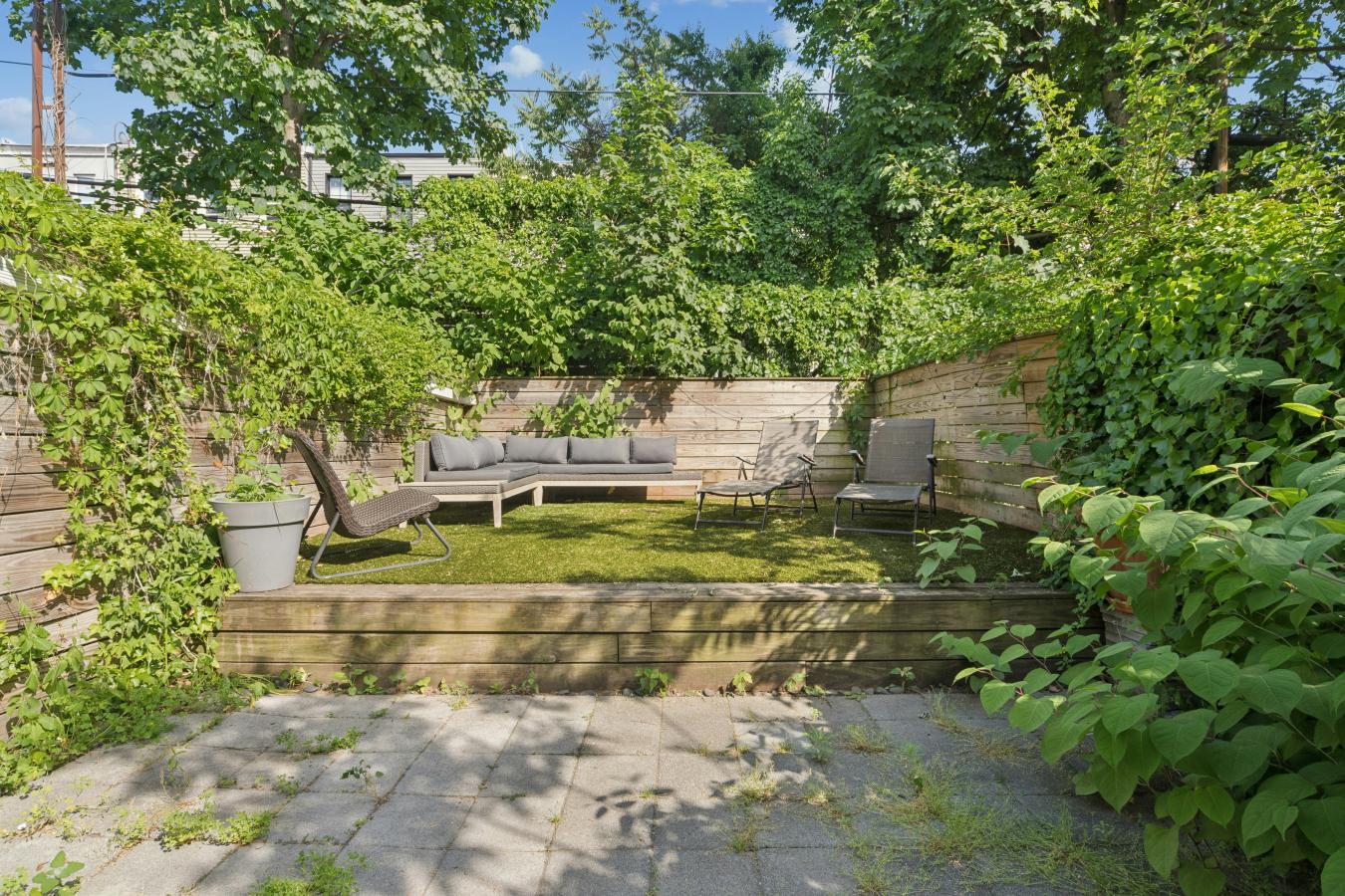 Bushwick, New York, 11221, United States, 4 Bedrooms Bedrooms, ,3 BathroomsBathrooms,Residential,For Sale,2049593