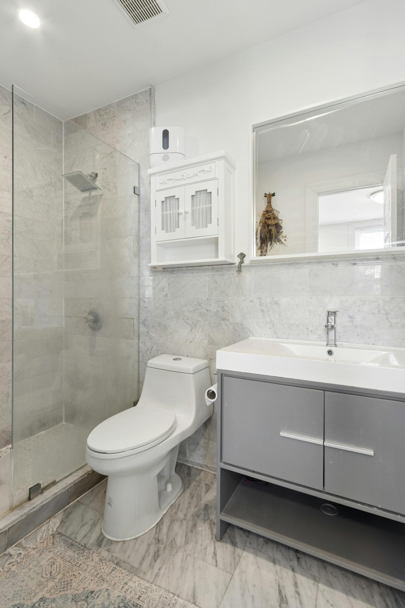 Bushwick, New York, 11221, United States, 4 Bedrooms Bedrooms, ,3 BathroomsBathrooms,Residential,For Sale,2049593