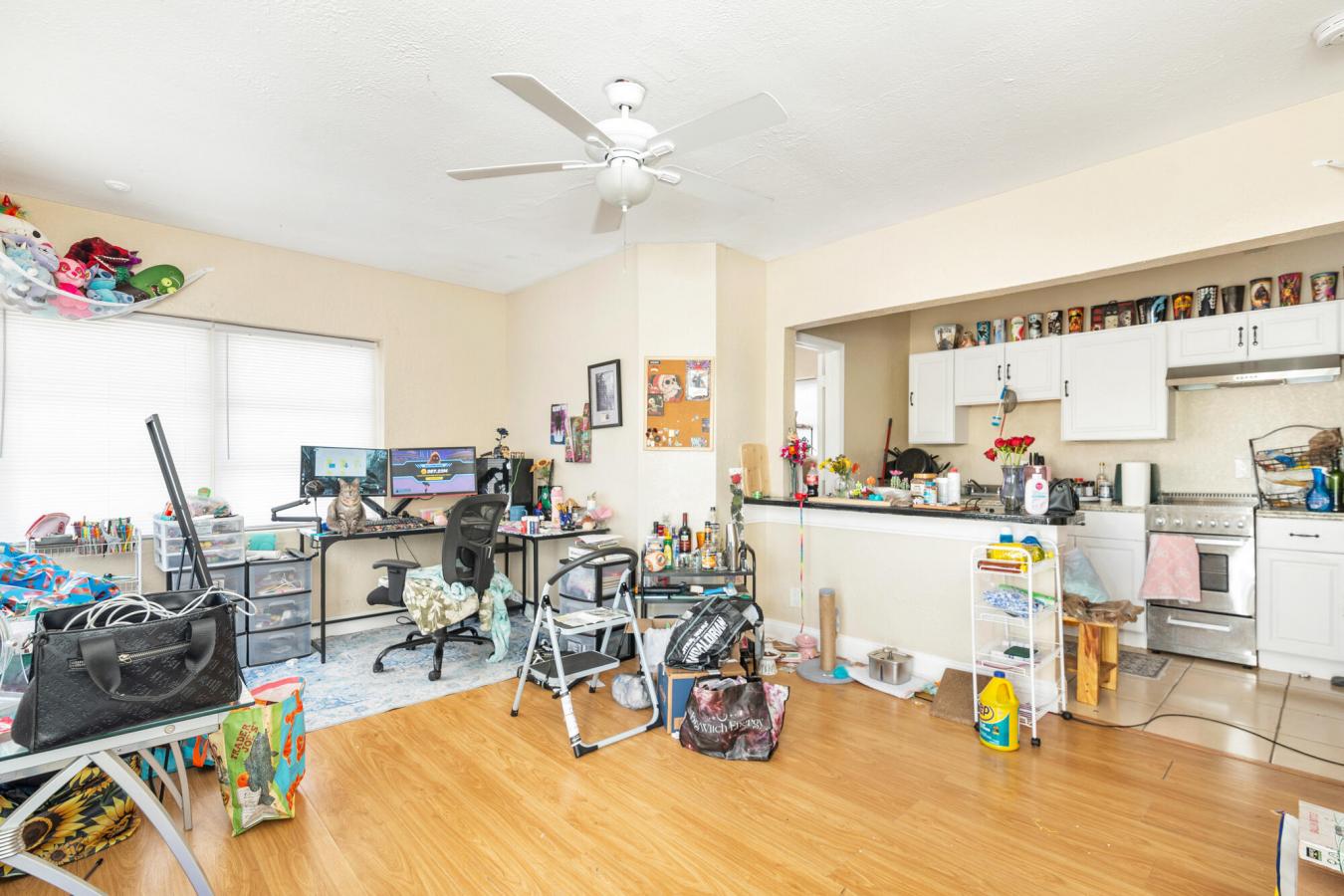 West Palm Beach, Florida, 33405, United States, 5 Bedrooms Bedrooms, ,4 BathroomsBathrooms,Residential,For Sale,2049591