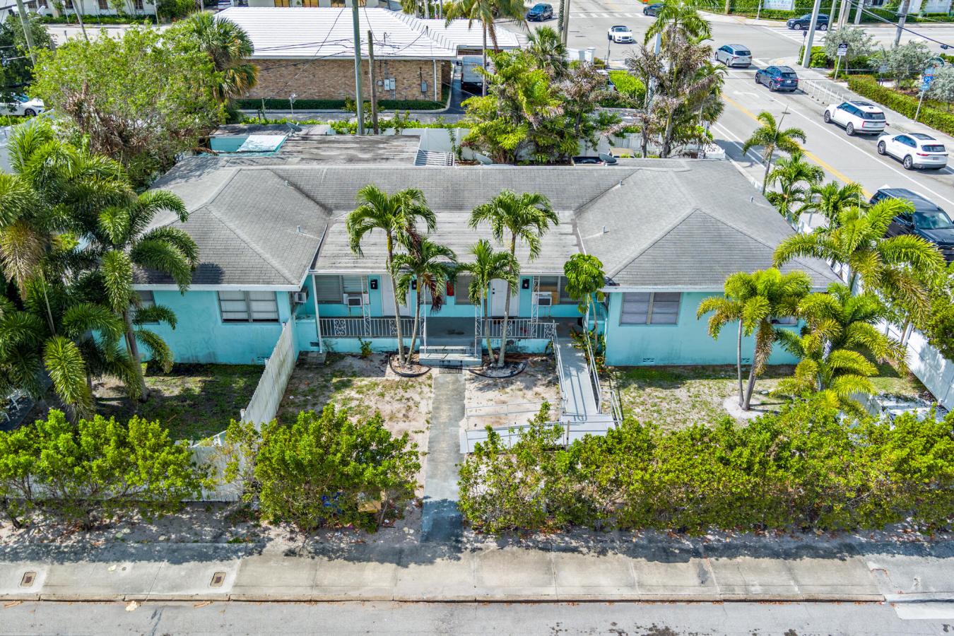 West Palm Beach, Florida, 33405, United States, 5 Bedrooms Bedrooms, ,4 BathroomsBathrooms,Residential,For Sale,2049591