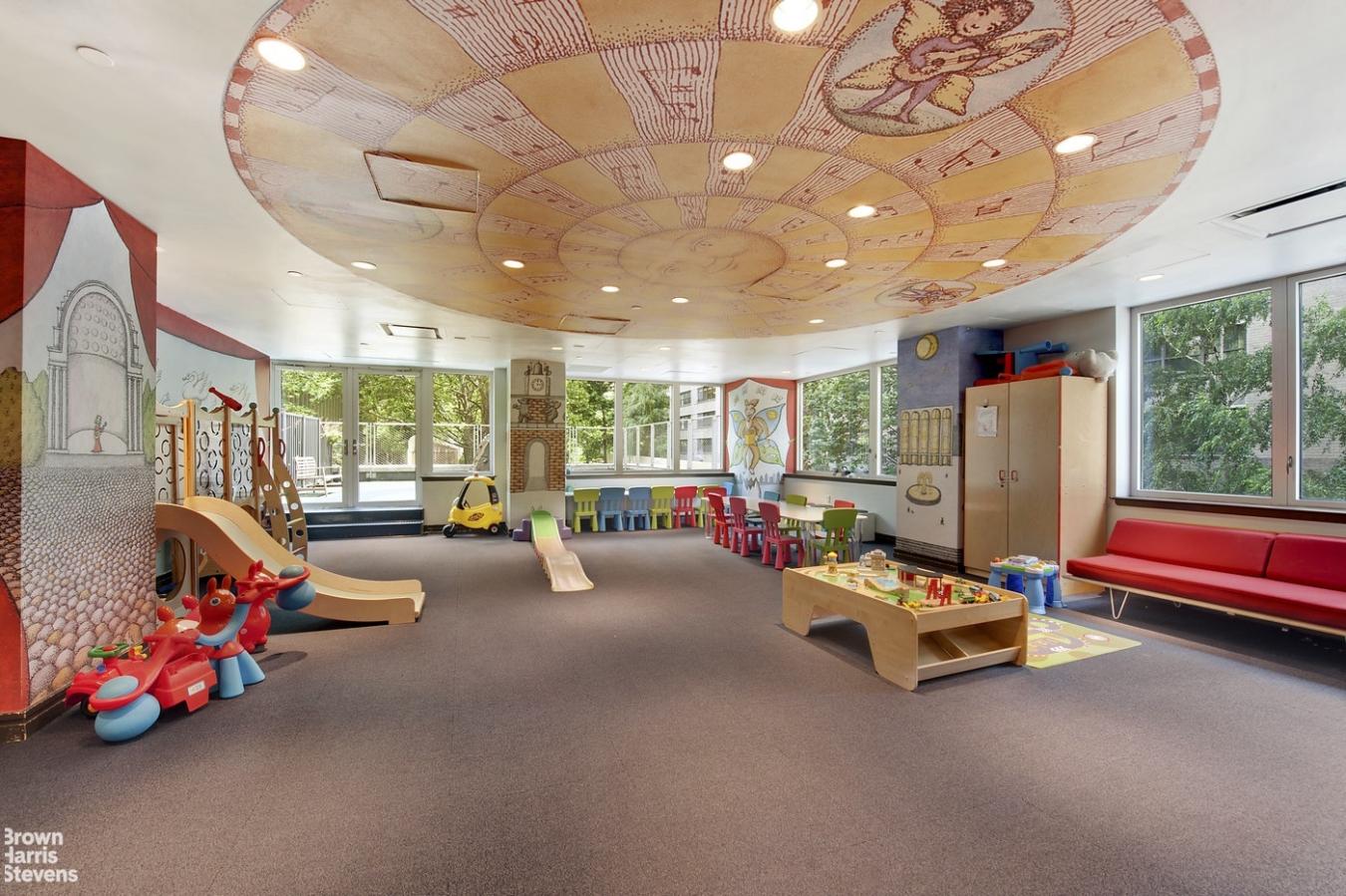 New York, New York, 10023, United States, 1 Bedroom Bedrooms, ,1 BathroomBathrooms,Residential,For Sale,2049590