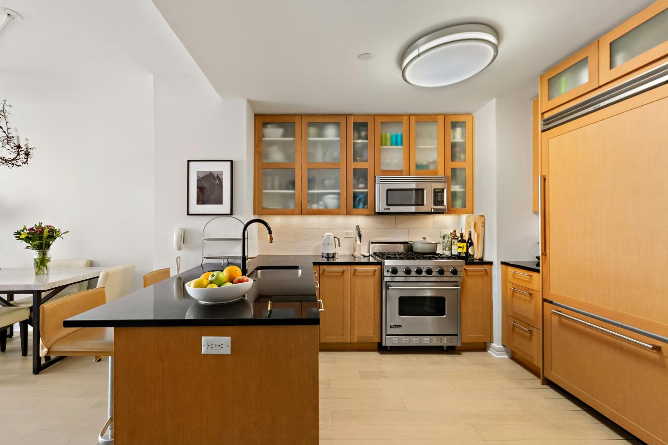 New York, New York, 10023, United States, 1 Bedroom Bedrooms, ,1 BathroomBathrooms,Residential,For Sale,2049590