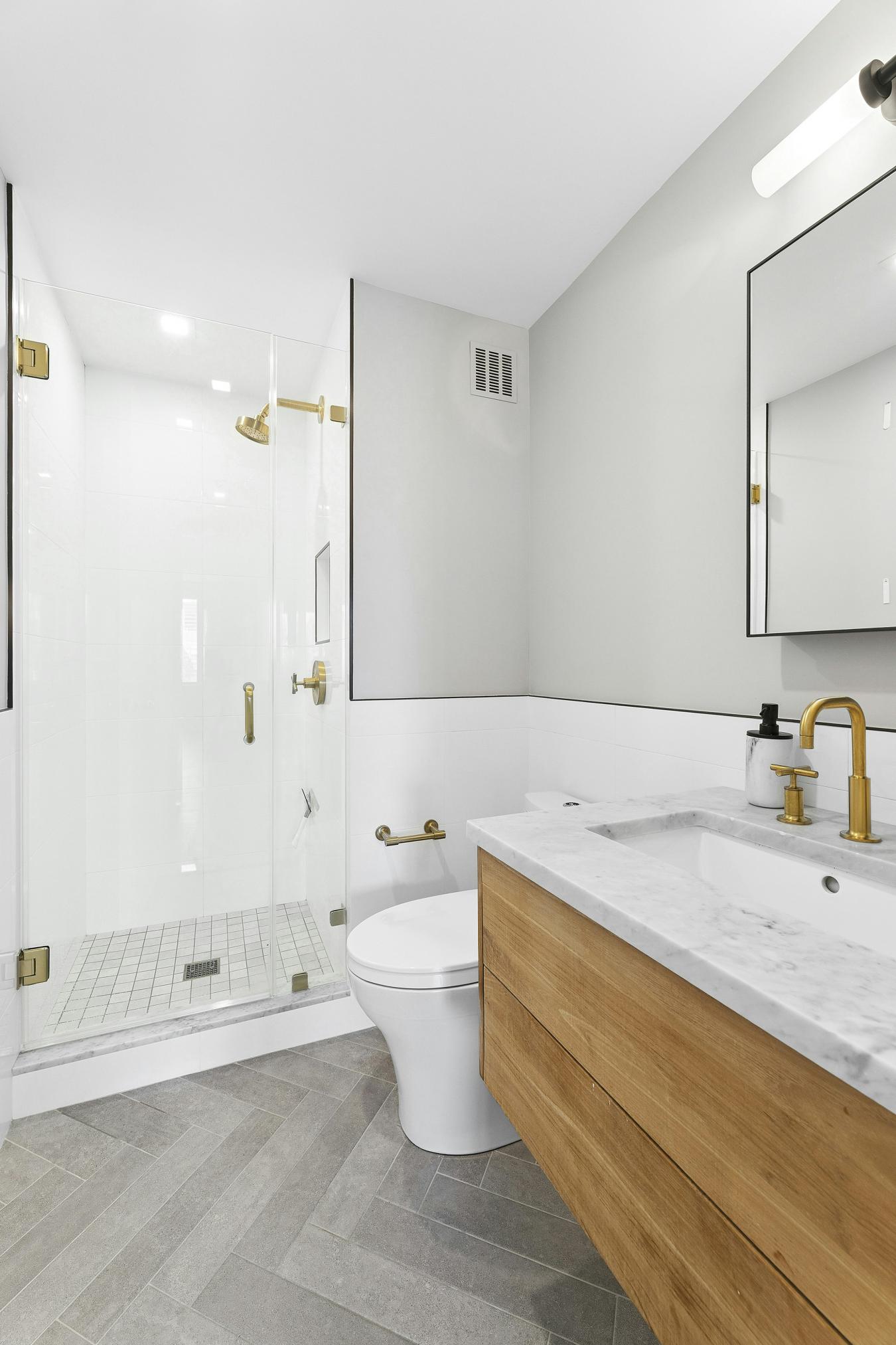 New York, New York, 10017, United States, 2 Bedrooms Bedrooms, ,2 BathroomsBathrooms,Residential,For Sale,2049589