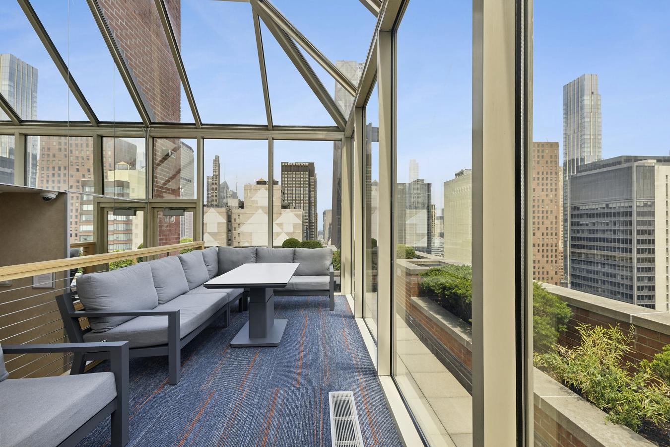 New York, New York, 10017, United States, 2 Bedrooms Bedrooms, ,2 BathroomsBathrooms,Residential,For Sale,2049589