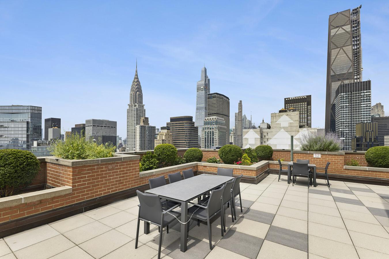 New York, New York, 10017, United States, 2 Bedrooms Bedrooms, ,2 BathroomsBathrooms,Residential,For Sale,2049589