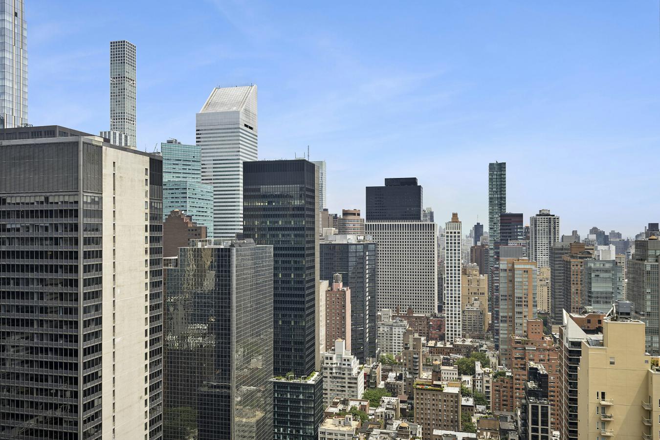 New York, New York, 10017, United States, 2 Bedrooms Bedrooms, ,2 BathroomsBathrooms,Residential,For Sale,2049589