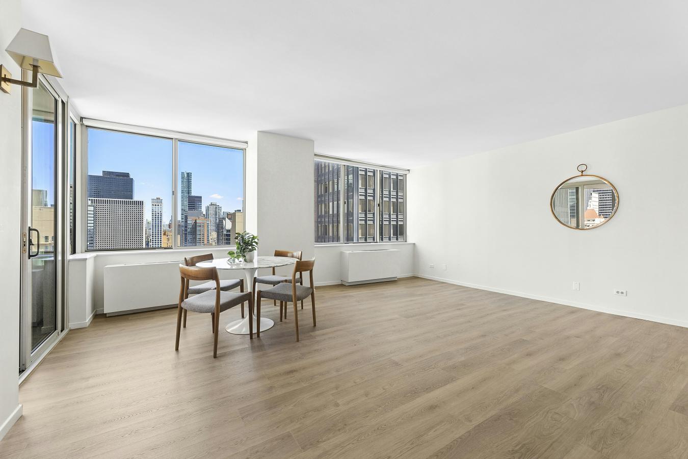 New York, New York, 10017, United States, 2 Bedrooms Bedrooms, ,2 BathroomsBathrooms,Residential,For Sale,2049589