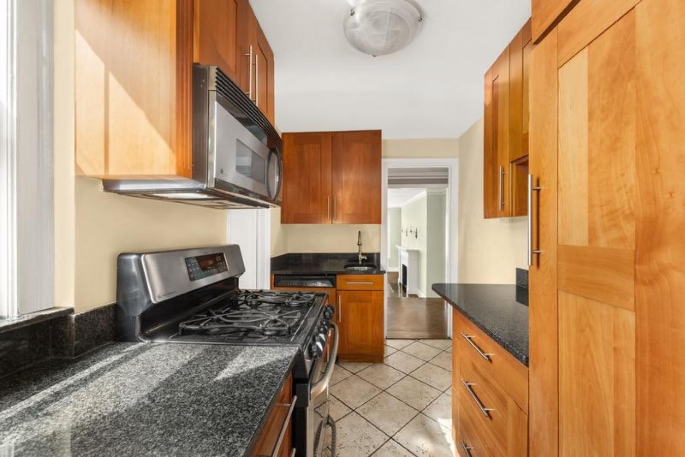 New York, New York, 10022, United States, 2 Bedrooms Bedrooms, ,2 BathroomsBathrooms,Residential,For Sale,2049588