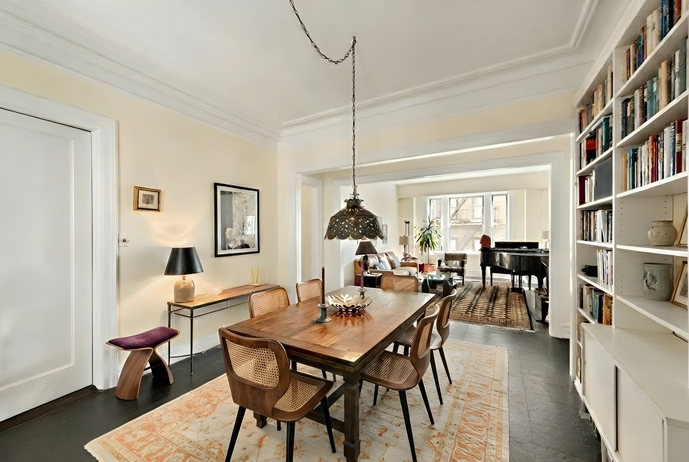 New York, New York, 10025, United States, 2 Bedrooms Bedrooms, ,1 BathroomBathrooms,Residential,For Sale,2049583
