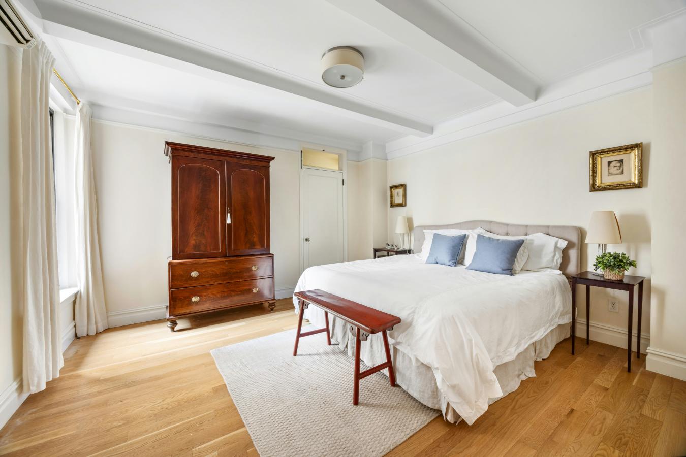 New York, New York, 10025, United States, 2 Bedrooms Bedrooms, ,1 BathroomBathrooms,Residential,For Sale,2049581