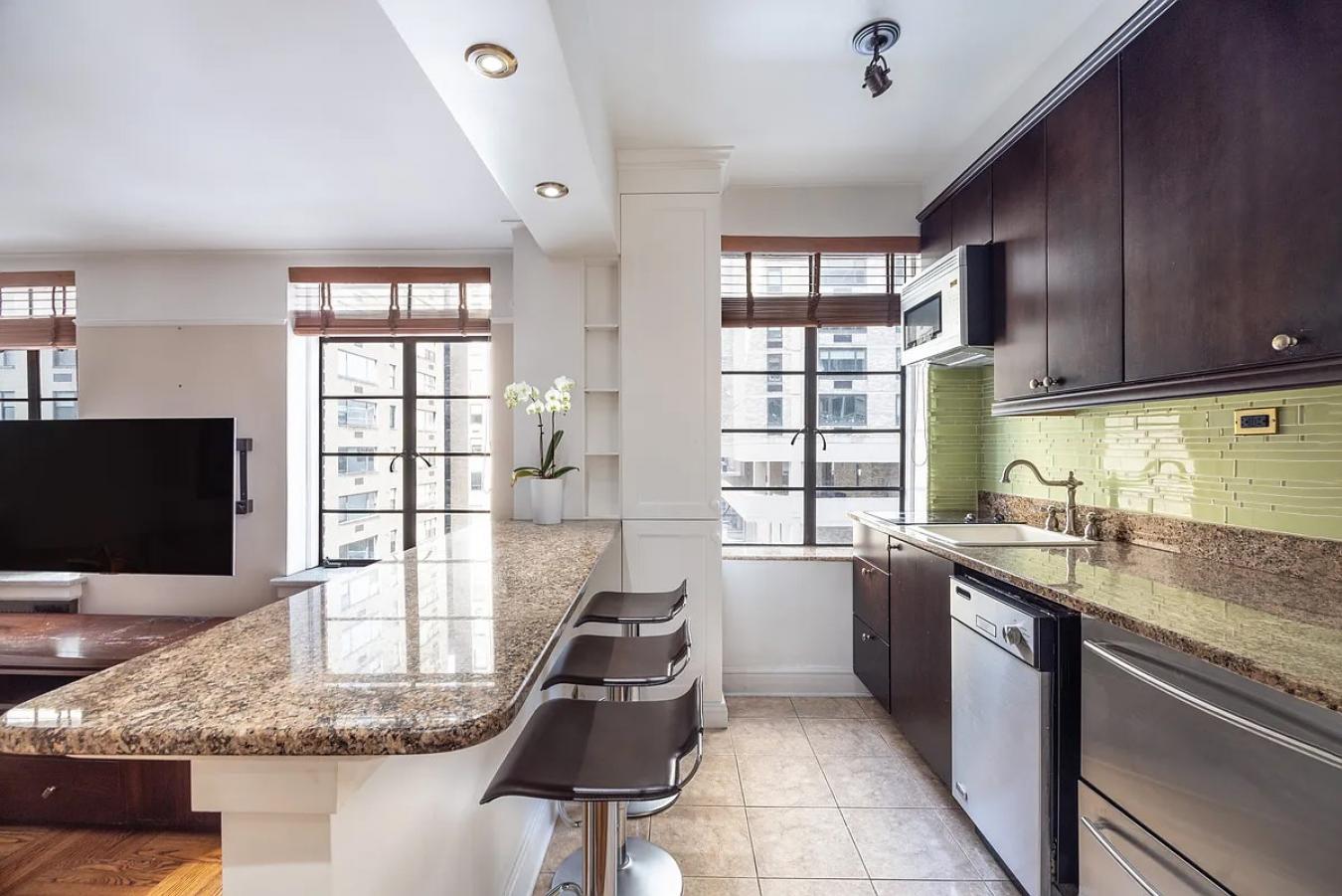 New York, New York, 10128, United States, 1 Bedroom Bedrooms, ,1 BathroomBathrooms,Residential,For Sale,2049580