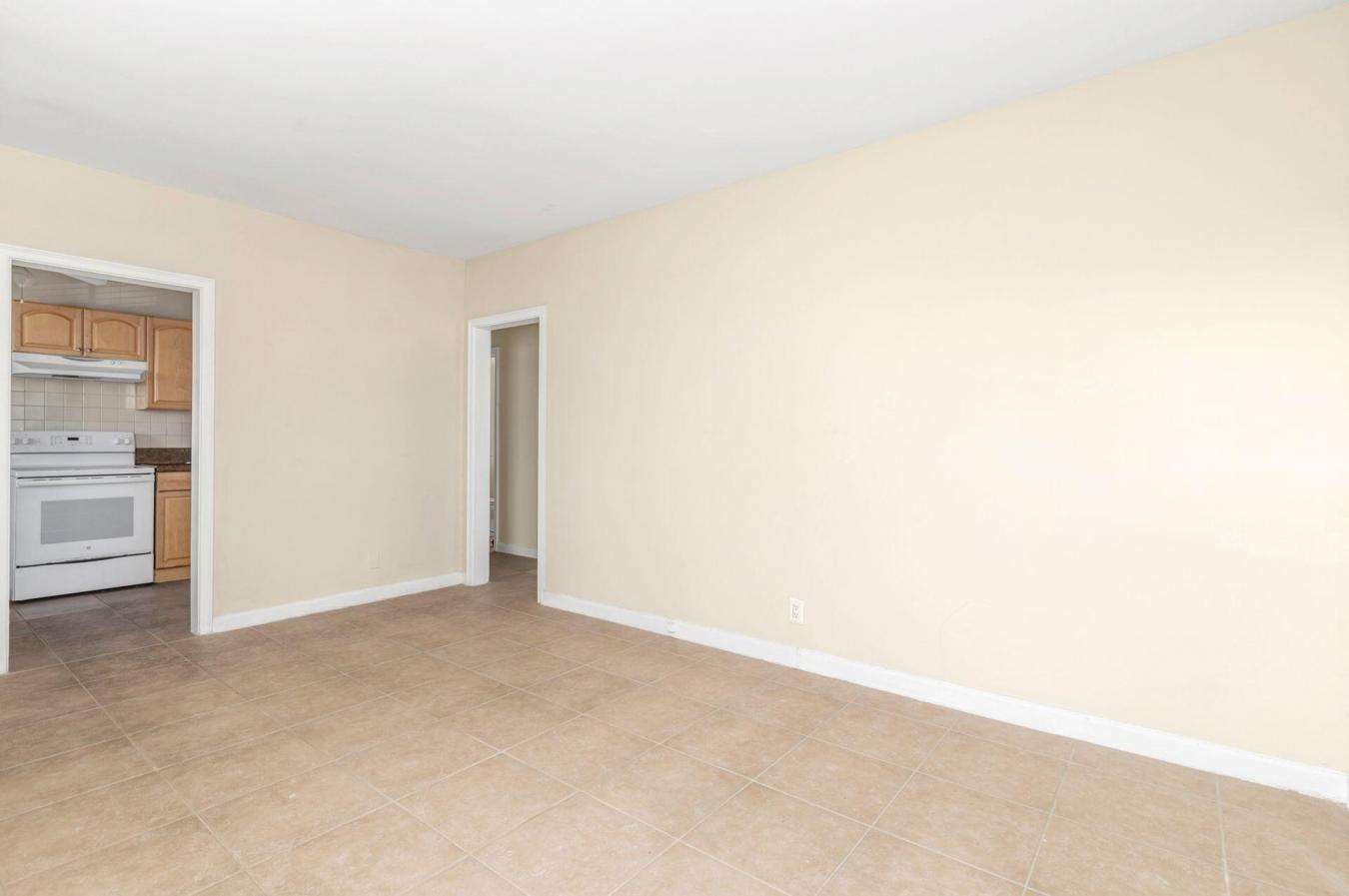West Palm Beach, Florida, 33405, United States, 4 Bedrooms Bedrooms, ,4 BathroomsBathrooms,Residential,For Sale,2049579