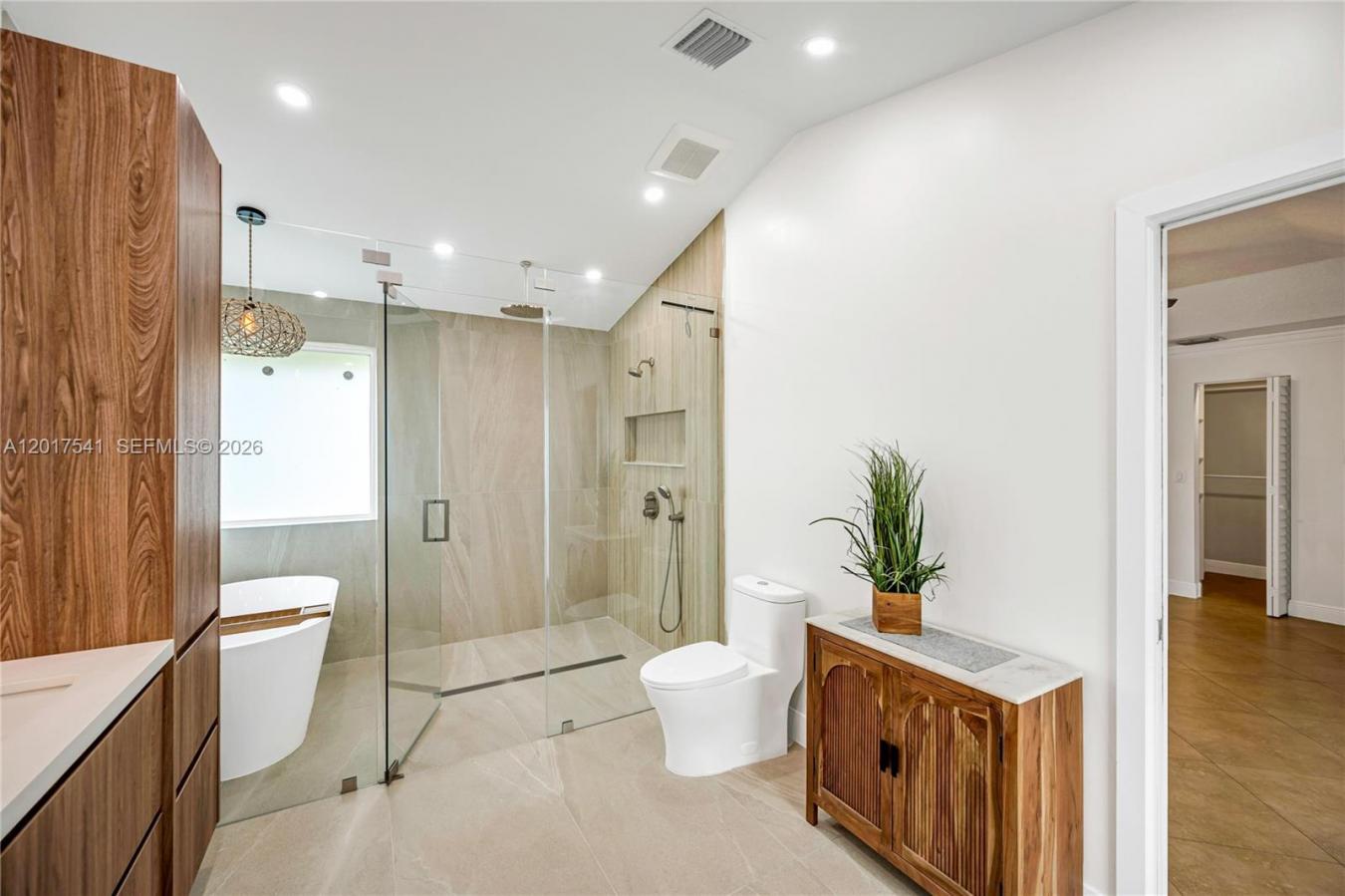 Cutler Bay, Florida, 33157, United States, 5 Bedrooms Bedrooms, ,3 BathroomsBathrooms,Residential,For Sale,2049576
