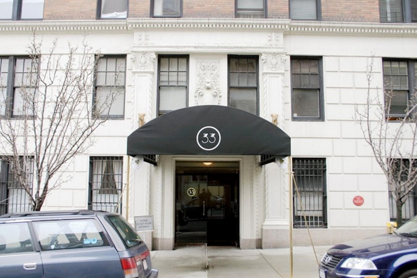 New York, New York, 10023, United States, 1 Bedroom Bedrooms, ,1 BathroomBathrooms,Residential,For Sale,2049575