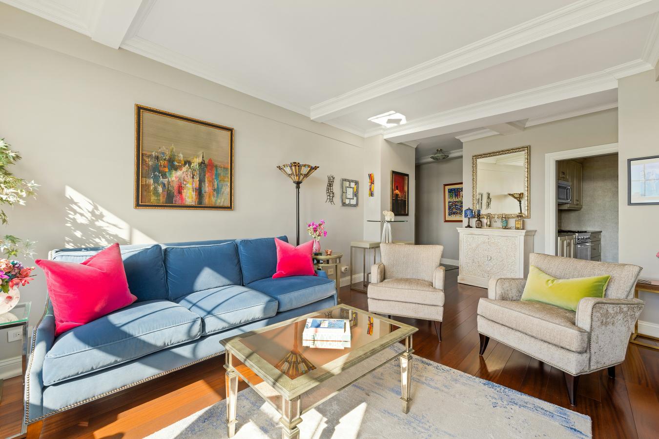 New York, New York, 10023, United States, 1 Bedroom Bedrooms, ,1 BathroomBathrooms,Residential,For Sale,2049575