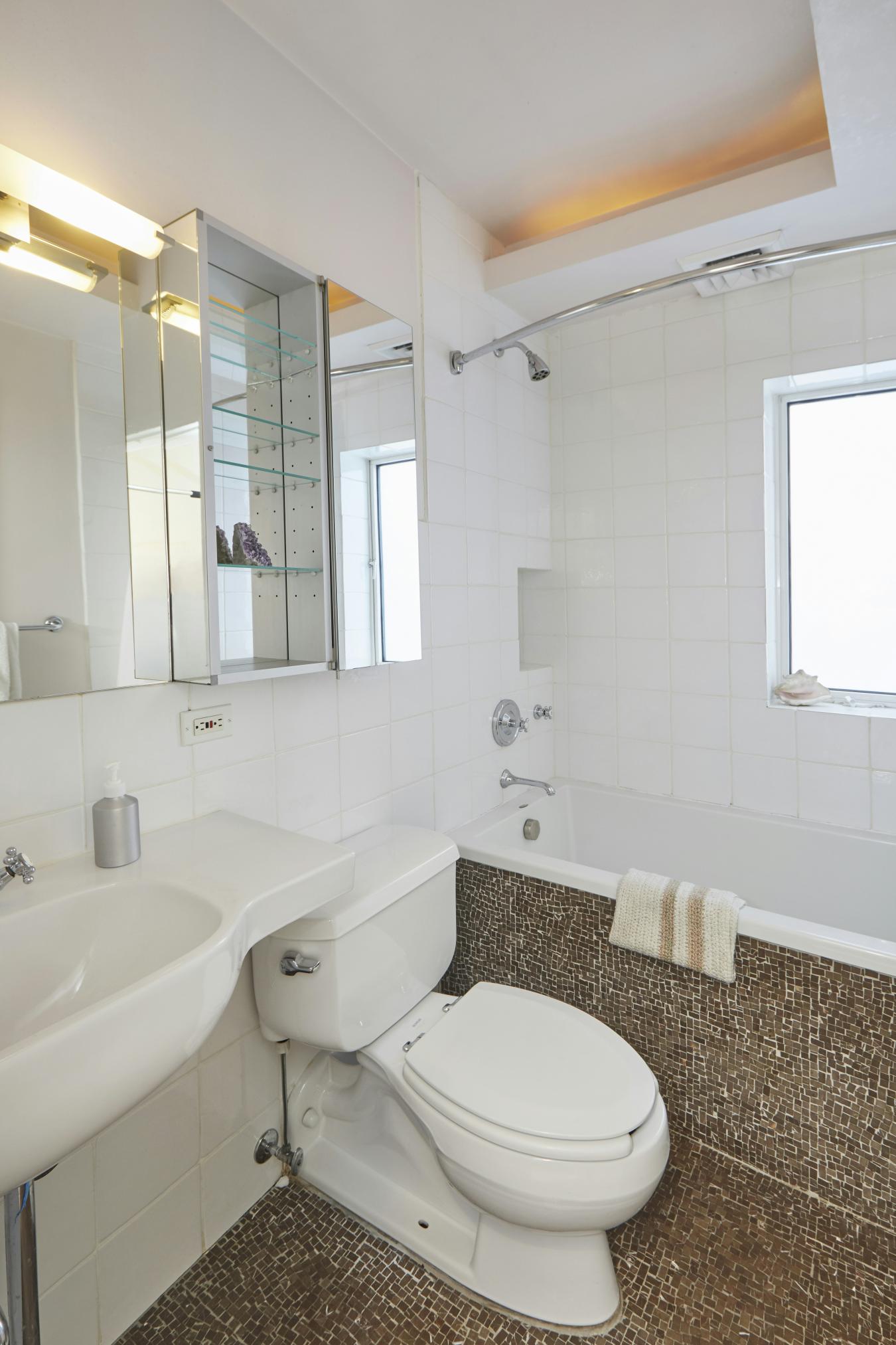Financial District, New York, 10038, United States, 2 Bedrooms Bedrooms, ,2 BathroomsBathrooms,Residential,For Sale,2049574