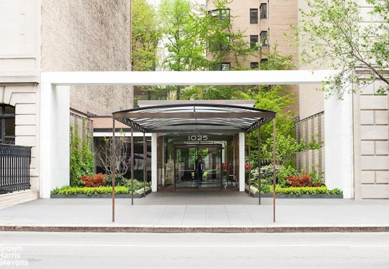 New York, New York, 10028, United States, 1 Bedroom Bedrooms, ,1 BathroomBathrooms,Residential,For Sale,2049572