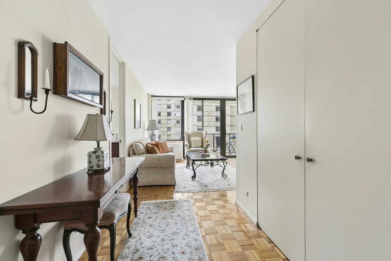 New York, New York, 10023, United States, 1 Bedroom Bedrooms, ,1 BathroomBathrooms,Residential,For Sale,2049570