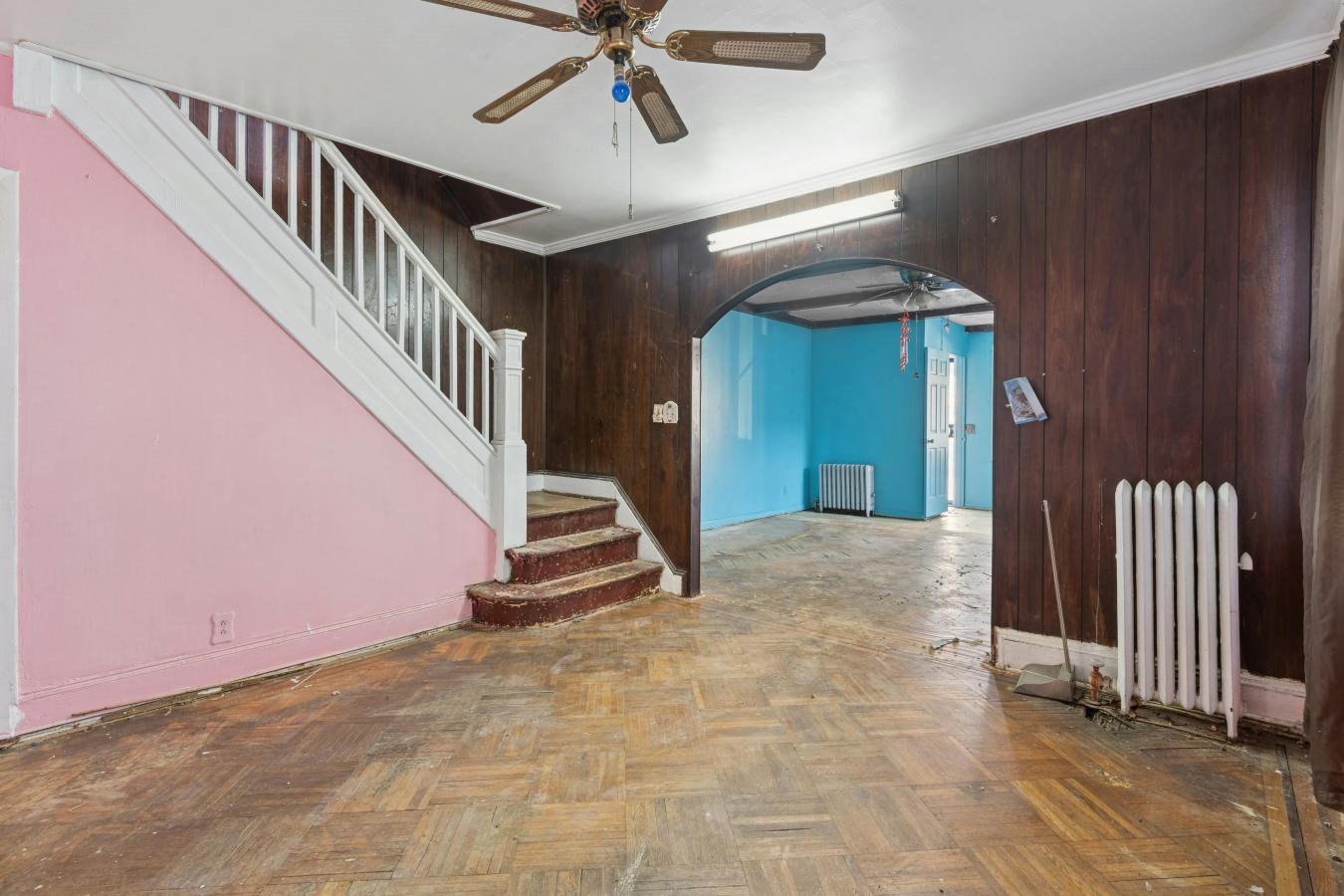 Rego Park, New York, 11374, United States, 3 Bedrooms Bedrooms, ,3 BathroomsBathrooms,Residential,For Sale,2049569