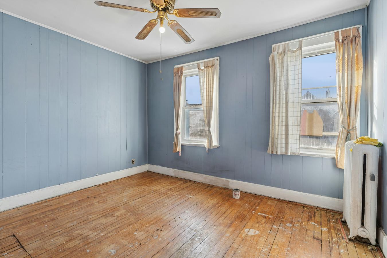 Rego Park, New York, 11374, United States, 3 Bedrooms Bedrooms, ,3 BathroomsBathrooms,Residential,For Sale,2049569