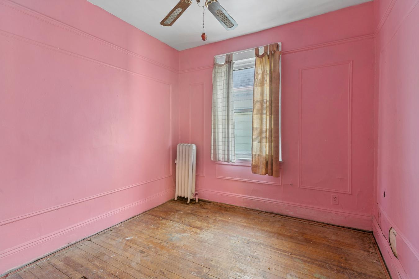 Rego Park, New York, 11374, United States, 3 Bedrooms Bedrooms, ,3 BathroomsBathrooms,Residential,For Sale,2049569