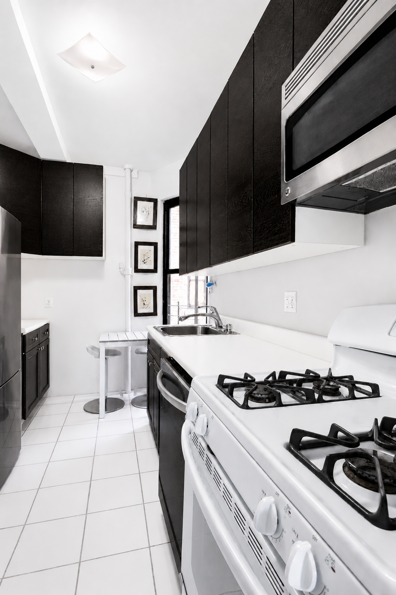 New York, New York, 10025, United States, 3 Bedrooms Bedrooms, ,2 BathroomsBathrooms,Residential,For Sale,2049567