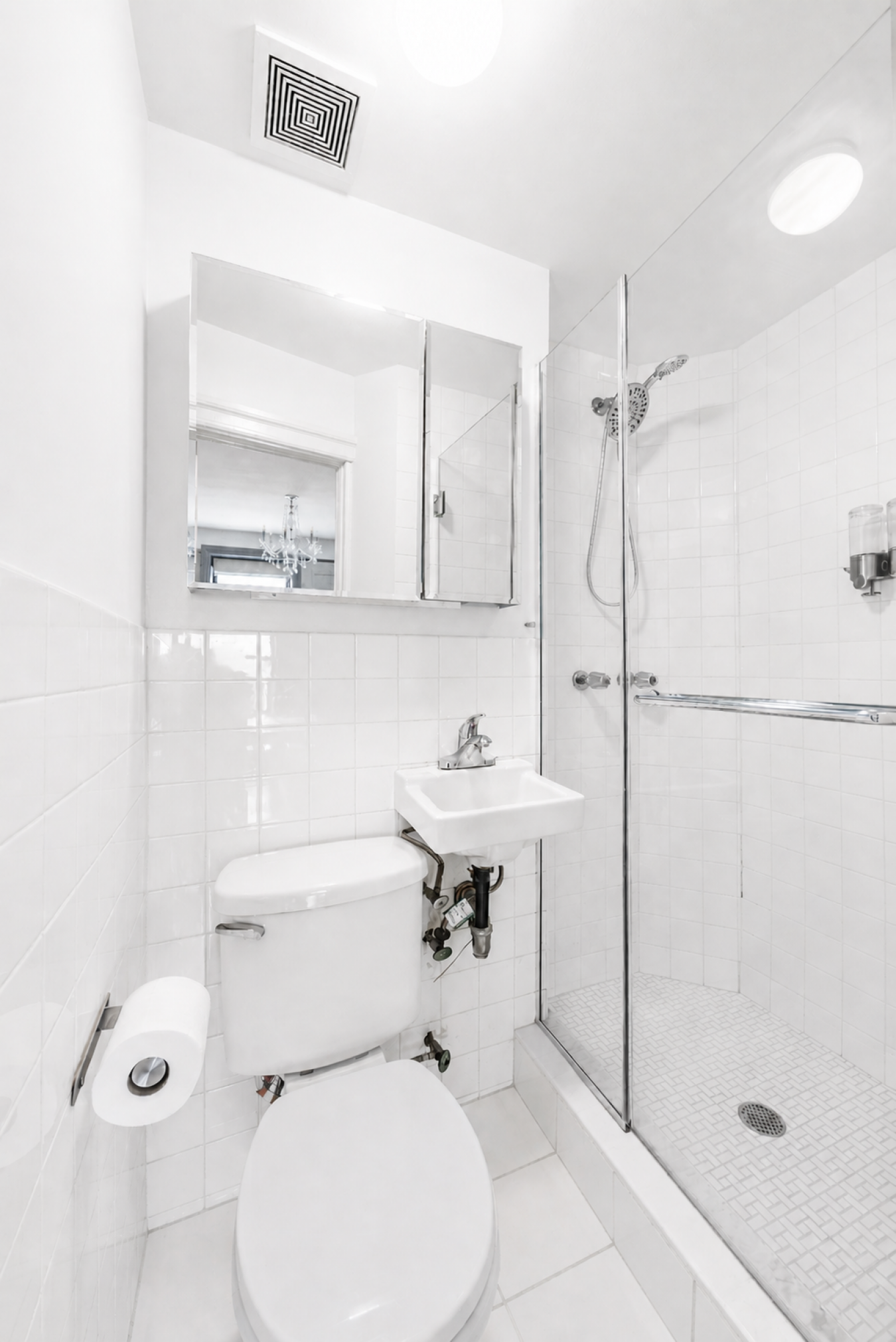 New York, New York, 10025, United States, 3 Bedrooms Bedrooms, ,2 BathroomsBathrooms,Residential,For Sale,2049567