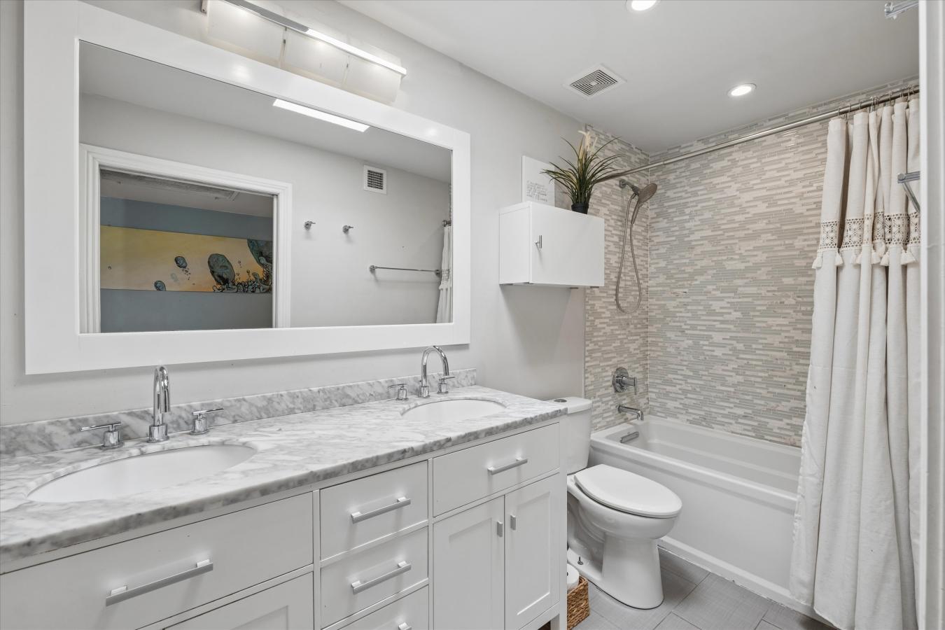 Phoenix, Maricopa, 85032, United States, 4 Bedrooms Bedrooms, ,2 BathroomsBathrooms,Residential,For Sale,2049565