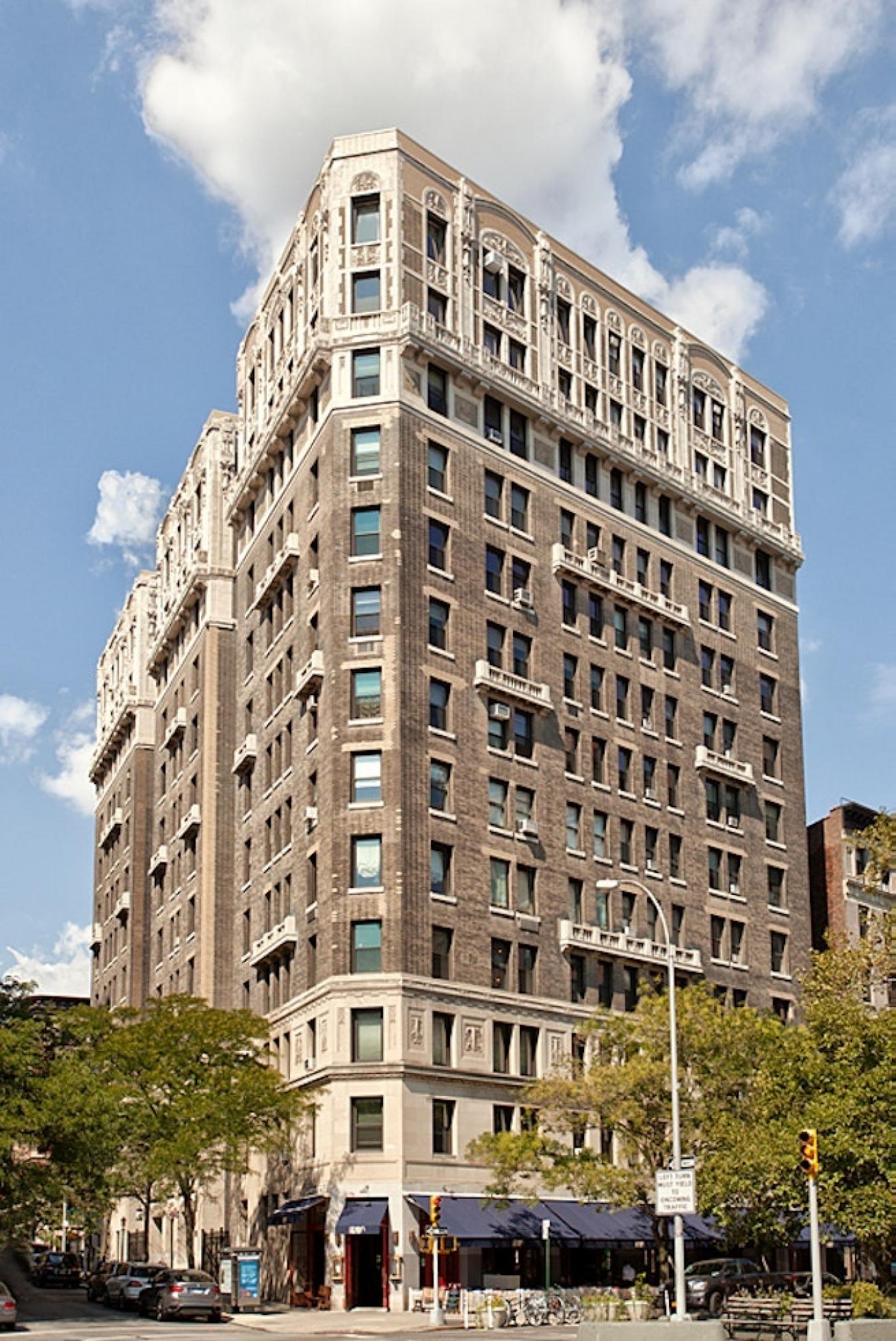 New York, New York, 10025, United States, 1 Bedroom Bedrooms, ,1 BathroomBathrooms,Residential,For Sale,2049561