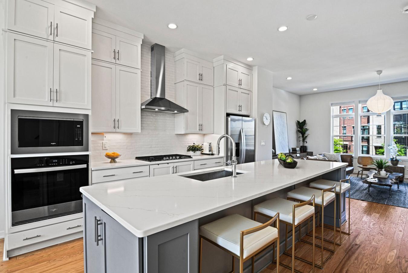 McLean, Fairfax County, 22102, United States, 3 Bedrooms Bedrooms, ,2 BathroomsBathrooms,Residential,For Sale,2049556