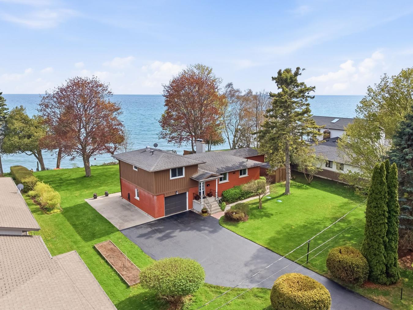 Cobourg, ON, K9A2C6, Canada, 2 Bedrooms Bedrooms, ,2 BathroomsBathrooms,Residential,For Sale,2049555