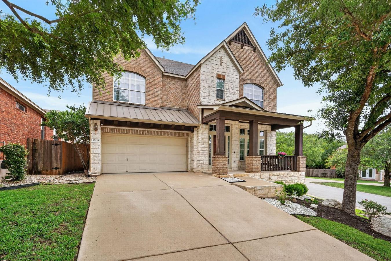 Austin, Travis, 78732, United States, 3 Bedrooms Bedrooms, ,2 BathroomsBathrooms,Residential,For Sale,2049554