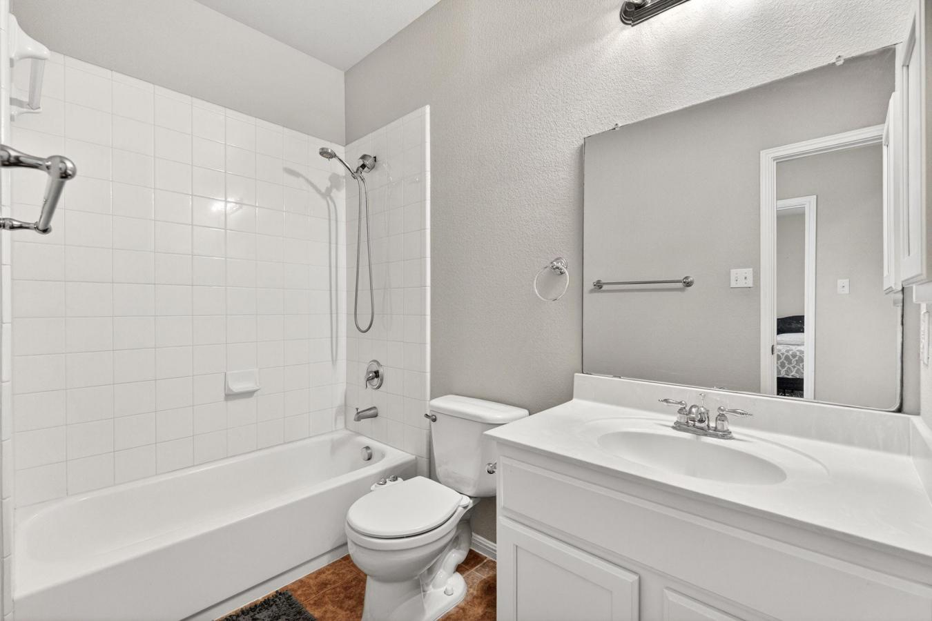 Austin, Travis, 78732, United States, 3 Bedrooms Bedrooms, ,2 BathroomsBathrooms,Residential,For Sale,2049554
