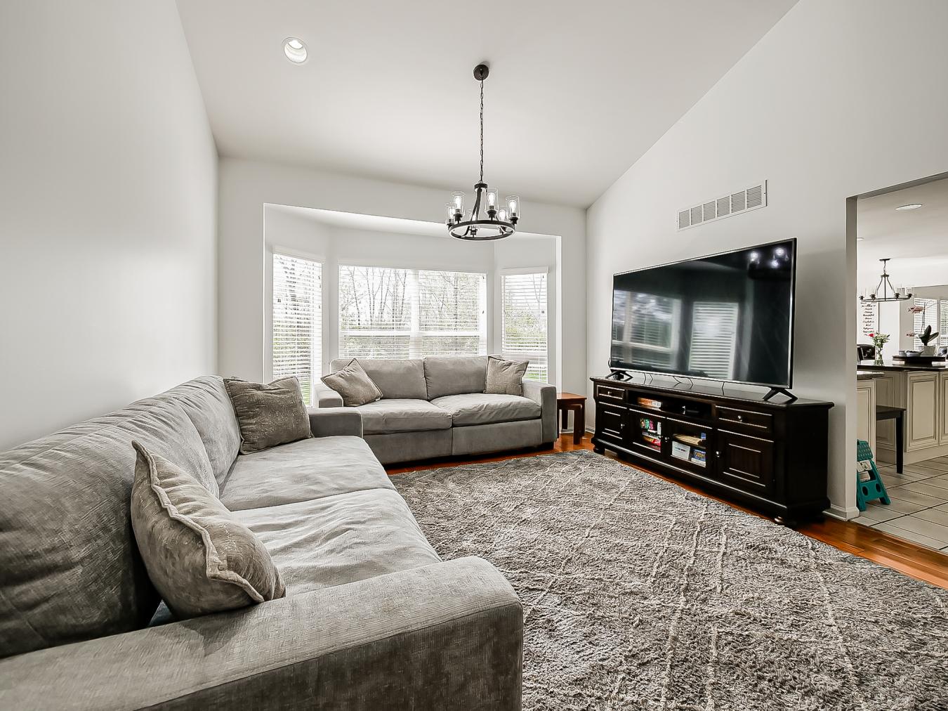 Commerce Twp, Oakland, 48382-5138, United States, 4 Bedrooms Bedrooms, ,2 BathroomsBathrooms,Residential,For Sale,2049553