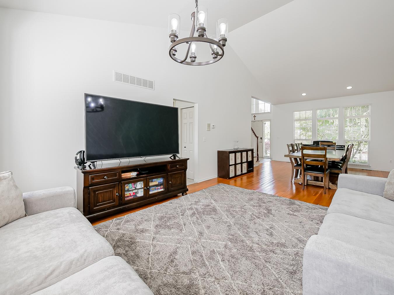 Commerce Twp, Oakland, 48382-5138, United States, 4 Bedrooms Bedrooms, ,2 BathroomsBathrooms,Residential,For Sale,2049553