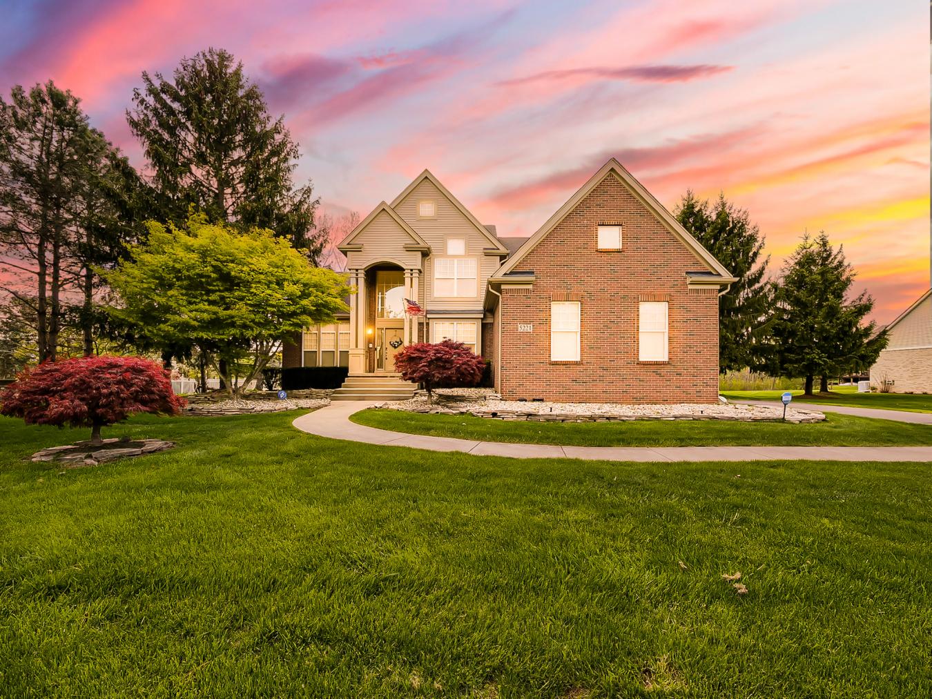 Commerce Twp, Oakland, 48382-5138, United States, 4 Bedrooms Bedrooms, ,2 BathroomsBathrooms,Residential,For Sale,2049553