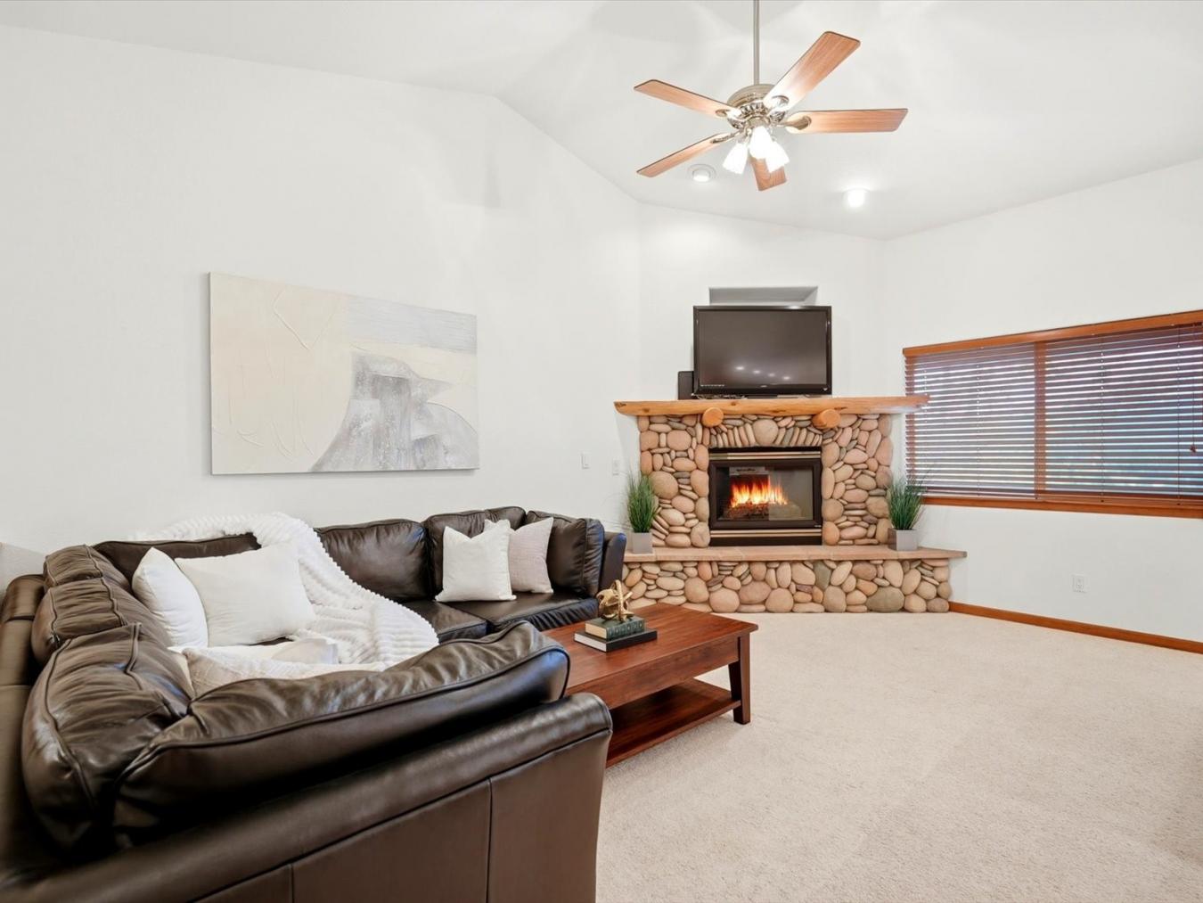 Dillon, Summit, 80435, United States, 3 Bedrooms Bedrooms, ,Residential,For Sale,2049550