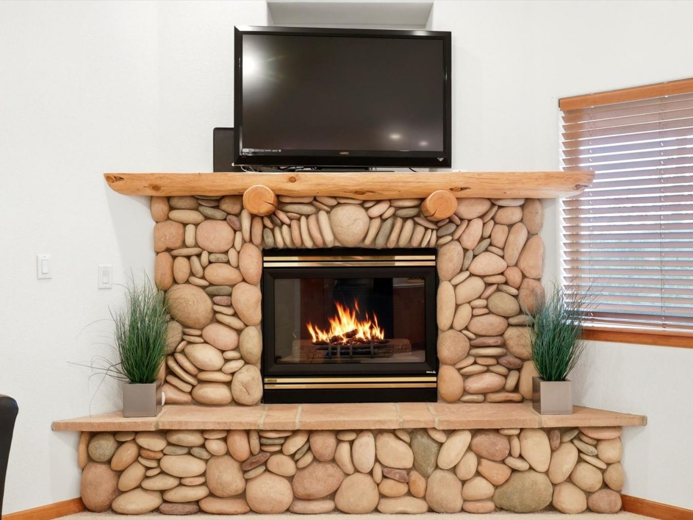 Dillon, Summit, 80435, United States, 3 Bedrooms Bedrooms, ,Residential,For Sale,2049550