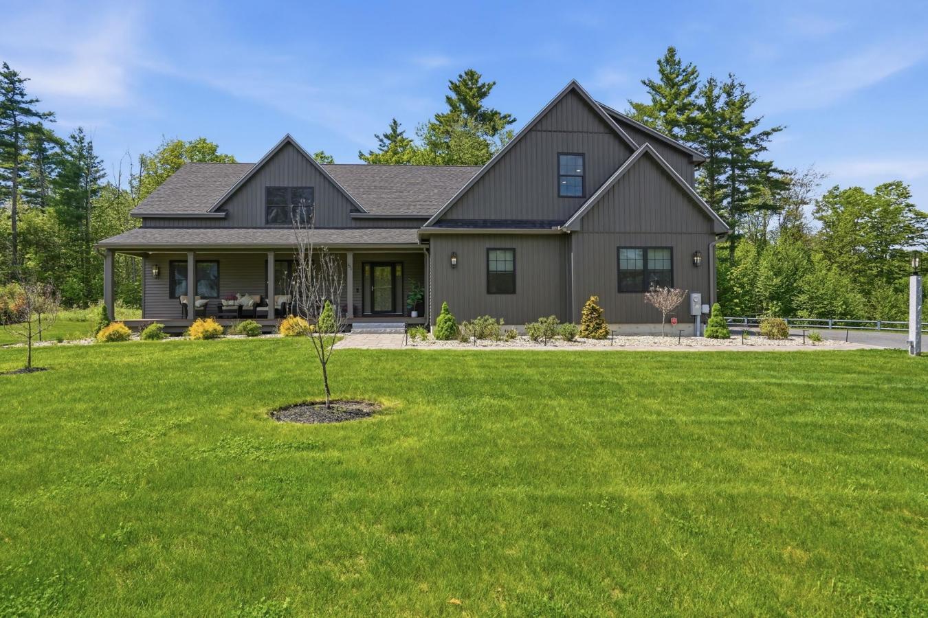 Chester, NH-Rockingham, 03036, United States, 3 Bedrooms Bedrooms, ,4 BathroomsBathrooms,Residential,For Sale,2049547