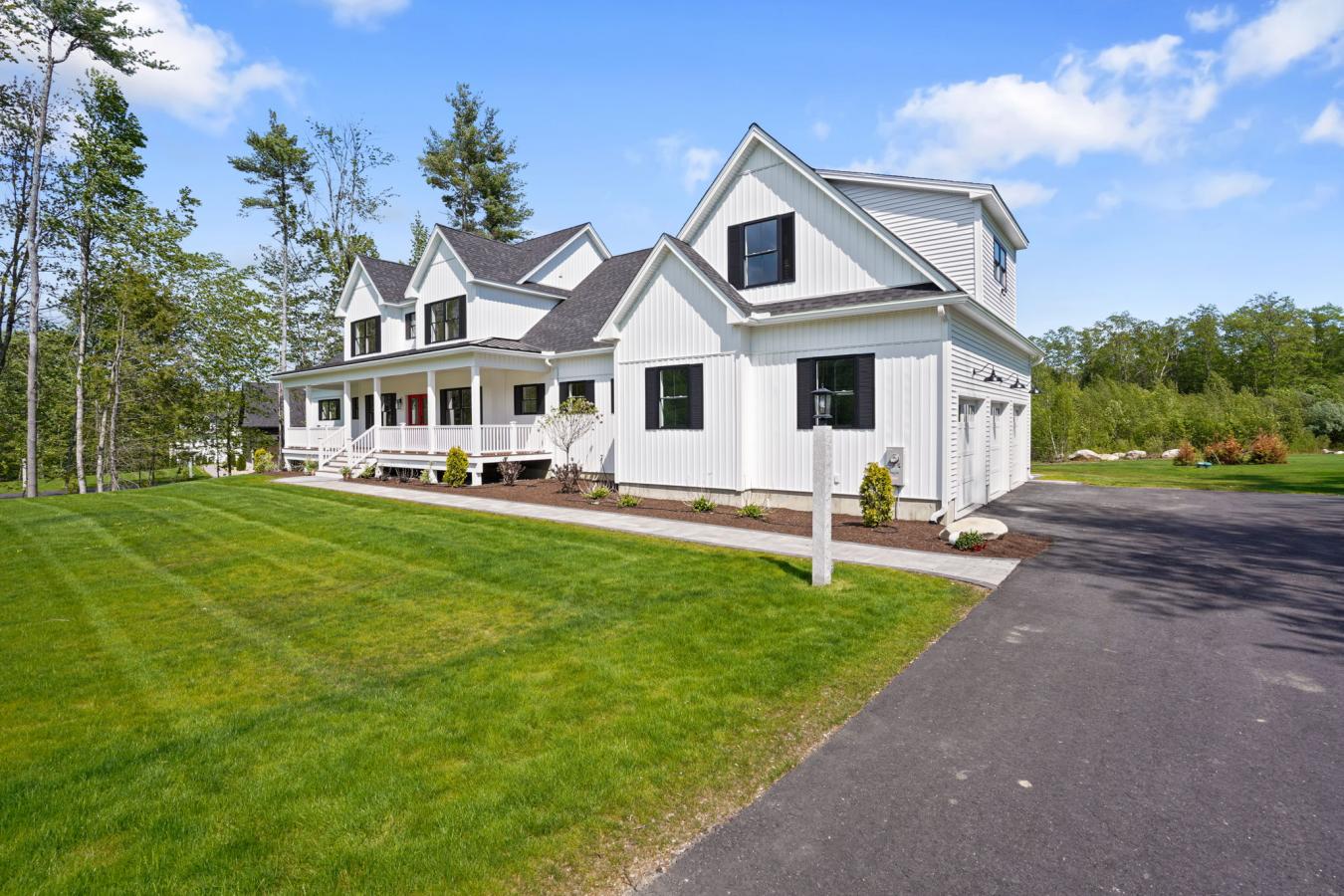 Chester, NH-Rockingham, 03036, United States, 4 Bedrooms Bedrooms, ,4 BathroomsBathrooms,Residential,For Sale,2049549
