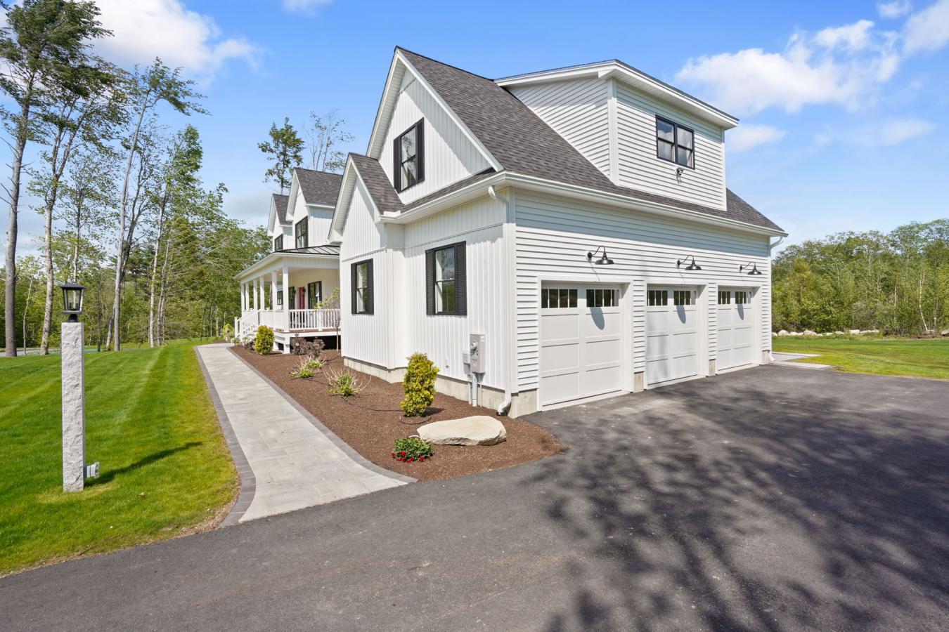 Chester, NH-Rockingham, 03036, United States, 4 Bedrooms Bedrooms, ,4 BathroomsBathrooms,Residential,For Sale,2049549