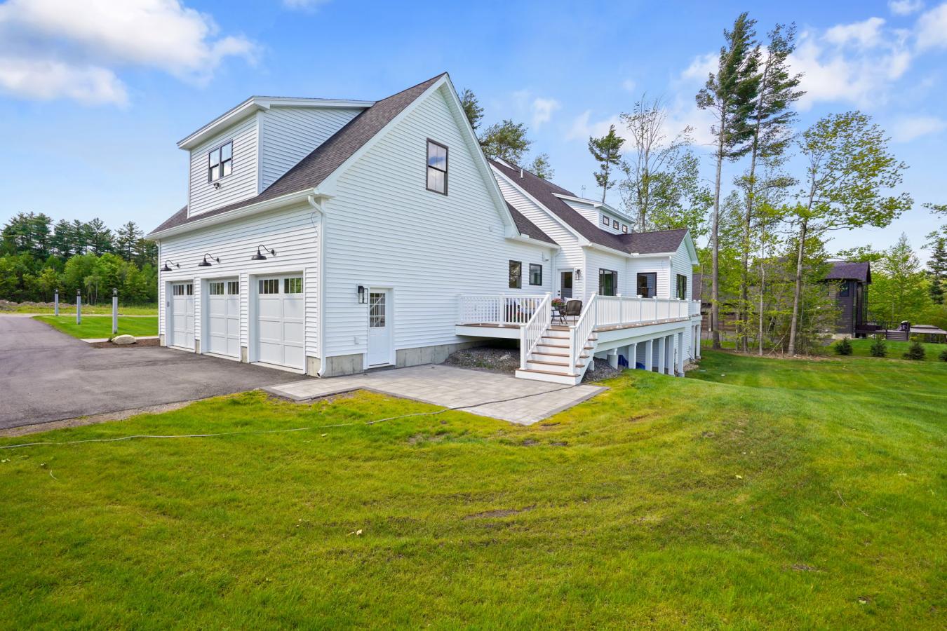 Chester, NH-Rockingham, 03036, United States, 4 Bedrooms Bedrooms, ,4 BathroomsBathrooms,Residential,For Sale,2049549